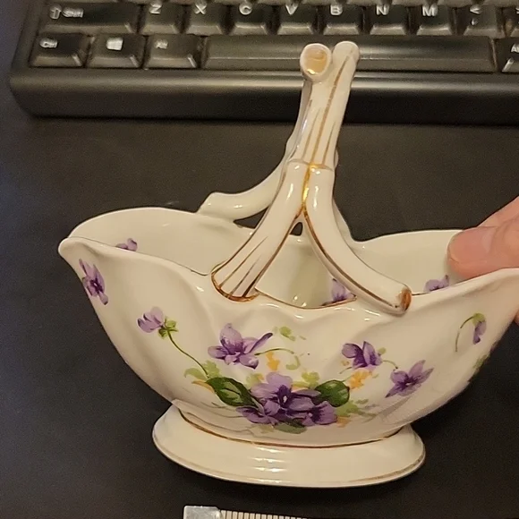 Norcrest small floral Basket - Picture 4 of 6